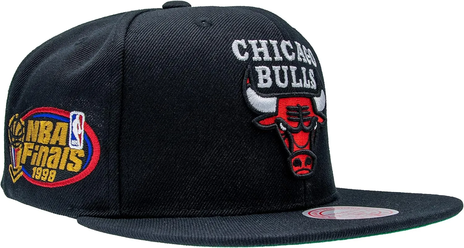 Mitchell & Ness Men's Chicago Bulls NBA Top Spot Snapback Hat