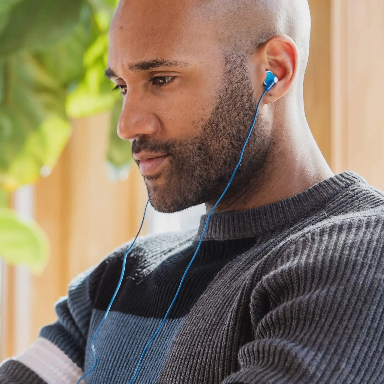 Panasonic ErgoFit Wired Earbuds, In-Ear Headphones with Dynamic Crystal-Clear Sound and Ergonomic Custom-Fit Earpieces (S/M/L), 3.5mm Jack for Phones and Laptops, No Mic - RP-HJE120-A (Blue)